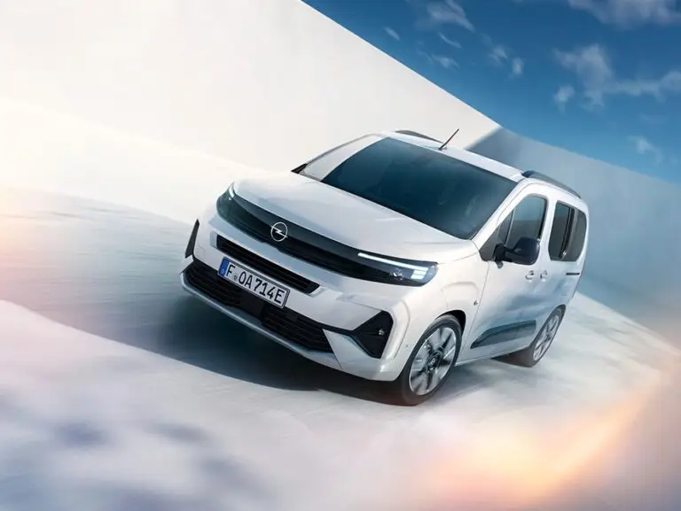 Opel Combo Electric bianco, vista anteriore